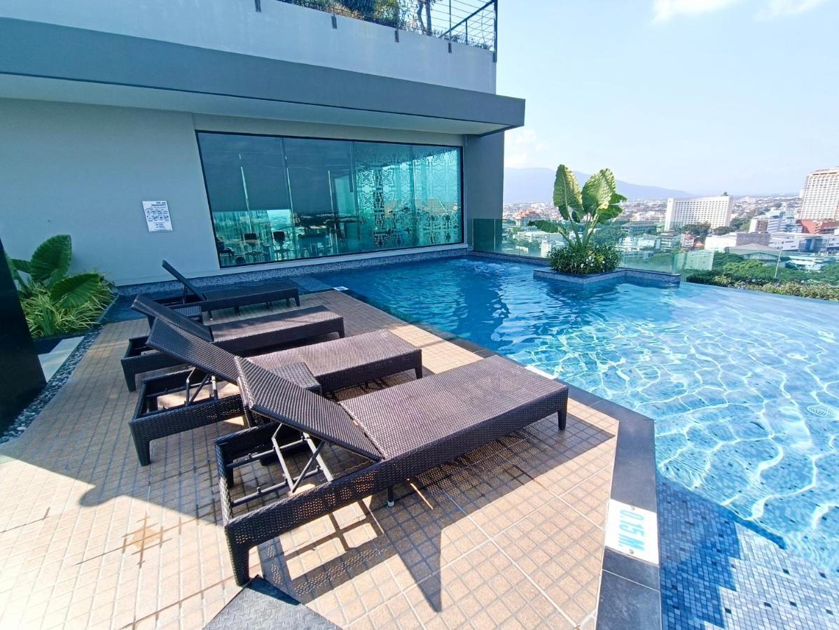 The Astra Condo City Center Chiang Mai Bagian luar foto