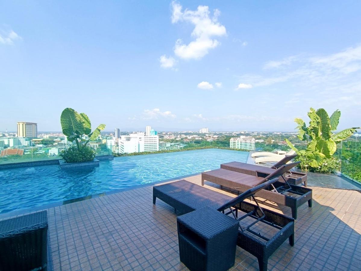The Astra Condo City Center Chiang Mai Bagian luar foto