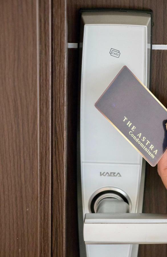 The Astra Condo City Center Chiang Mai Bagian luar foto