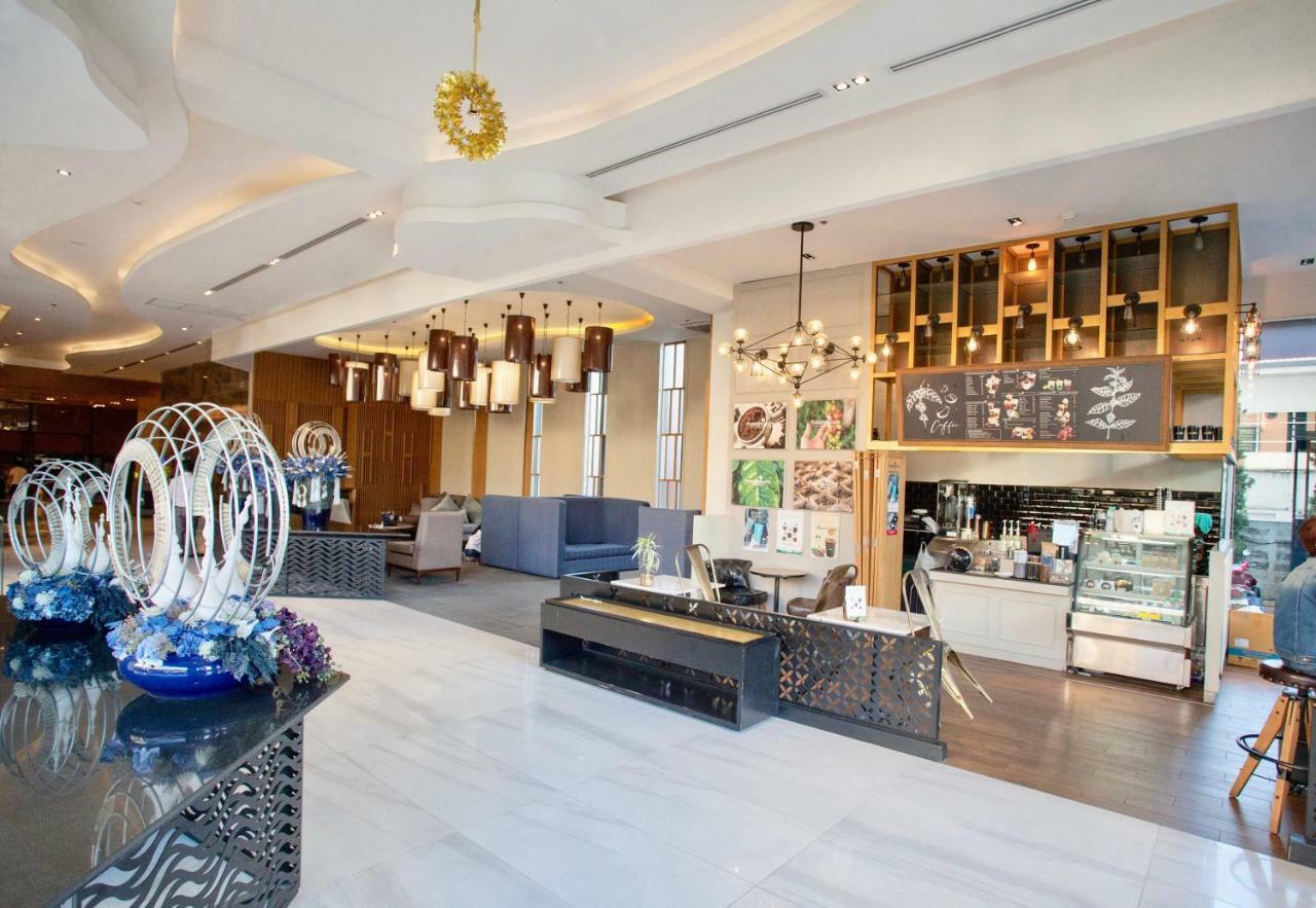 The Astra Condo City Center Chiang Mai Bagian luar foto